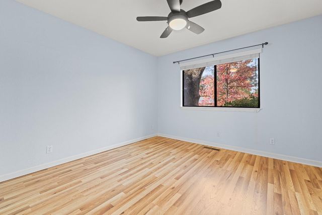 23753 Maple Ct, Auburn, CA 95602