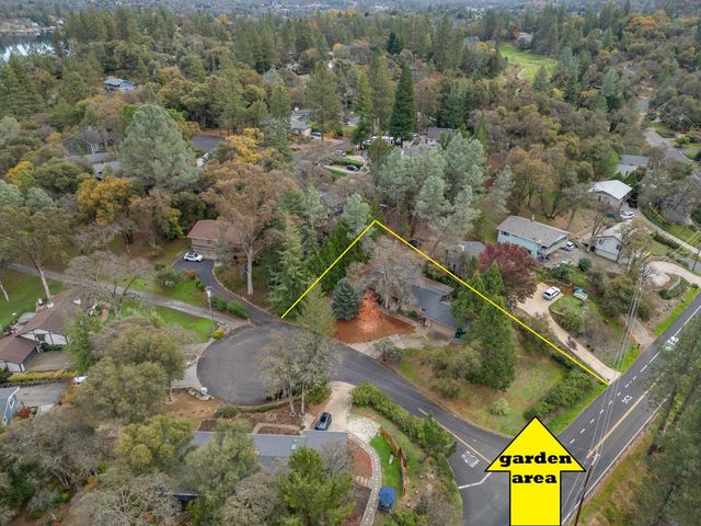 23753 Maple Ct, Auburn, CA 95602