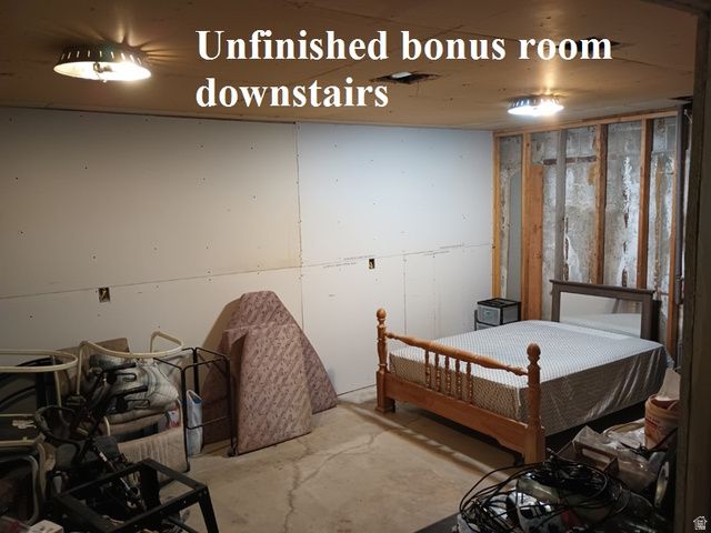 6151 W PARKWAY BLVD, West Valley City, UT 84128