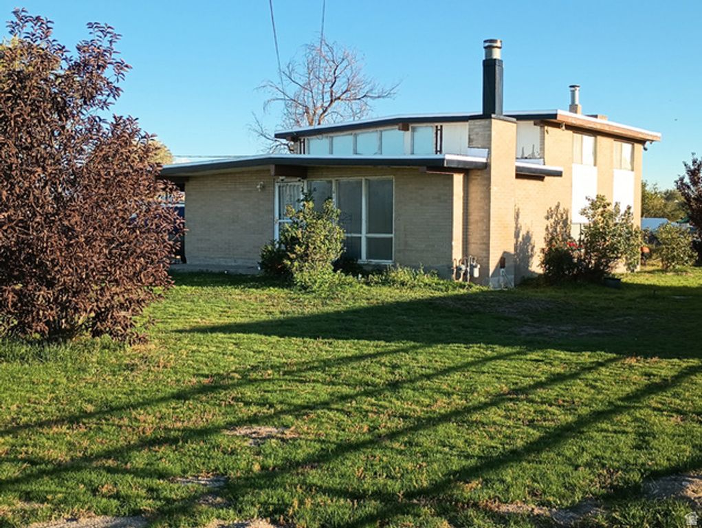 6151 W PARKWAY BLVD, West Valley City, UT 84128