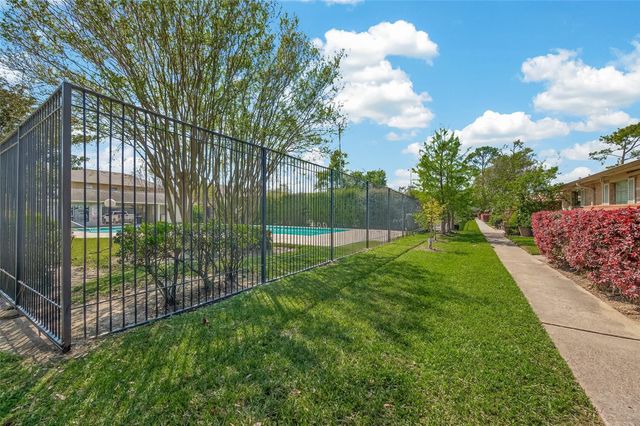 8801 Hammerly Boulevard 1605, Houston, TX 77080