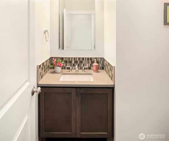 33306 NE 42nd Street, Carnation, WA 98014
