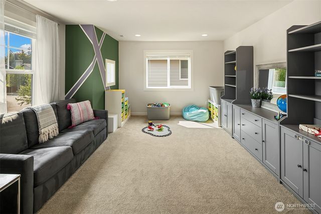 33306 NE 42nd Street, Carnation, WA 98014