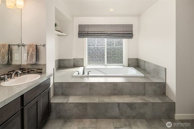 33306 NE 42nd Street, Carnation, WA 98014