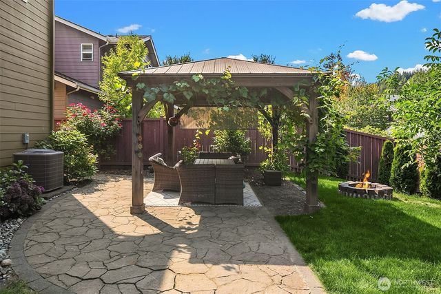 33306 NE 42nd Street, Carnation, WA 98014