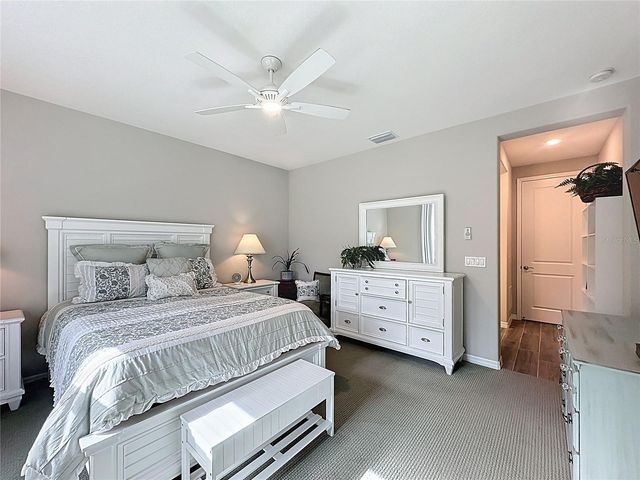 422 ALCOVE DRIVE, Groveland, FL 34736