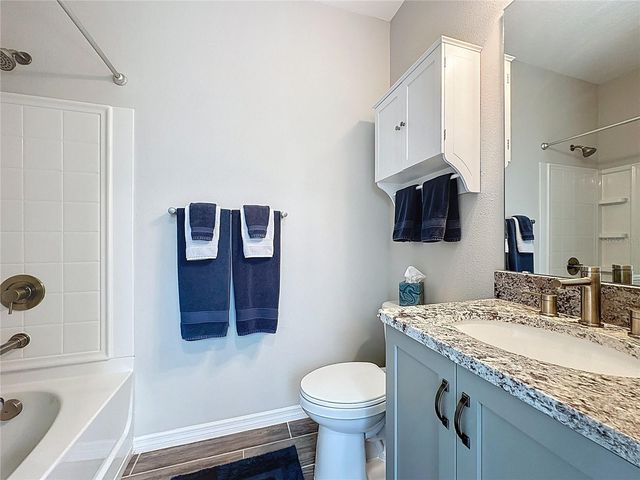 422 ALCOVE DRIVE, Groveland, FL 34736