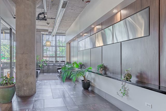 3963 W BELMONT Avenue 322, Chicago, IL 60618