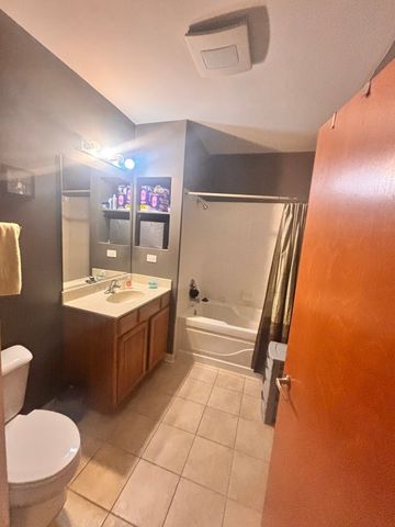 3963 W BELMONT Avenue 322, Chicago, IL 60618