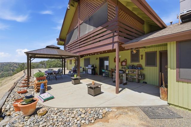40070 Lilley Mountain Drive, Coarsegold, CA 93614