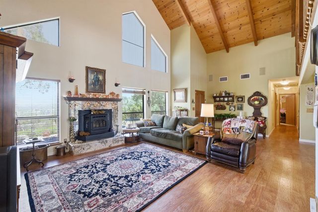 40070 Lilley Mountain Drive, Coarsegold, CA 93614
