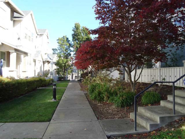 1150 Summer Ln, Richmond, CA 94806