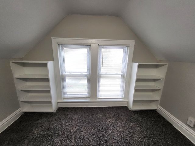 200 N 2nd Avenue, Villa Park, IL 60181