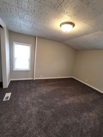 200 N 2nd Avenue, Villa Park, IL 60181