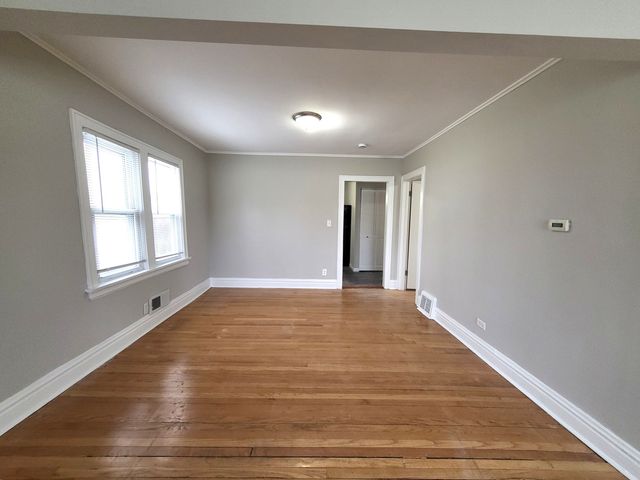 200 N 2nd Avenue, Villa Park, IL 60181