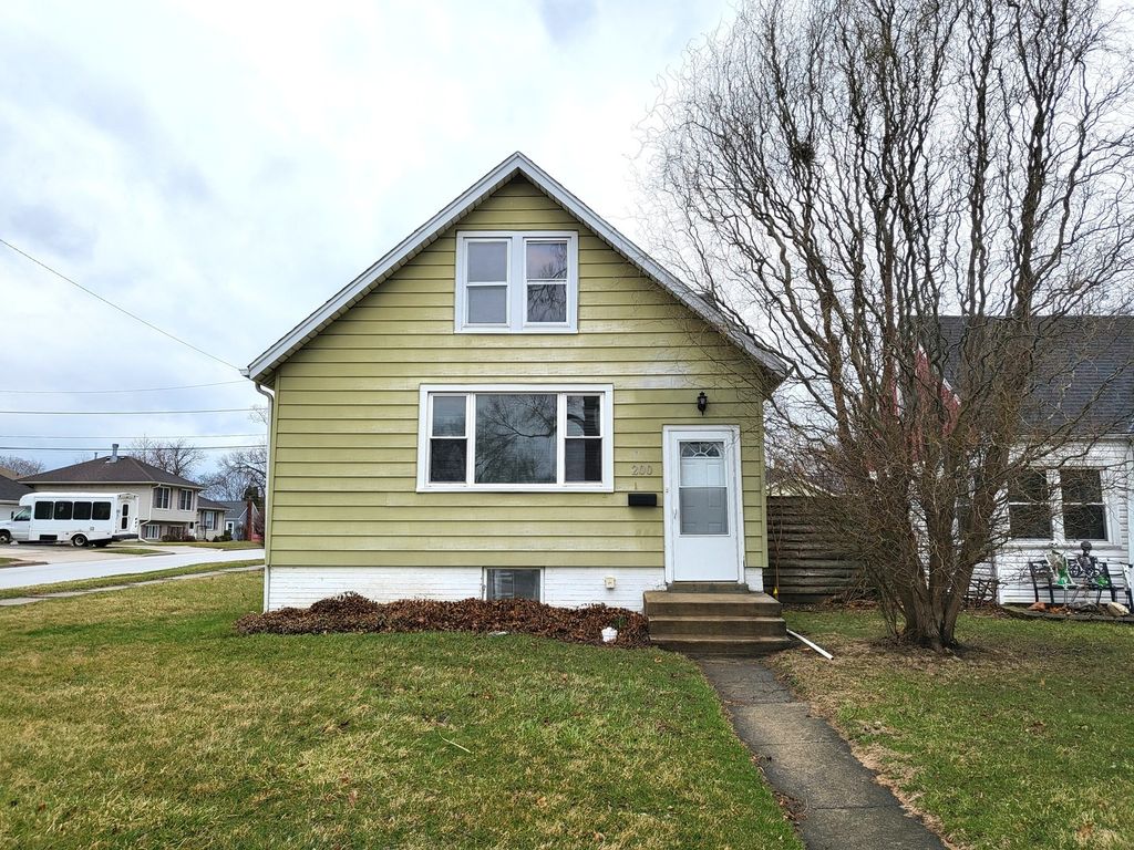 200 N 2nd Avenue, Villa Park, IL 60181