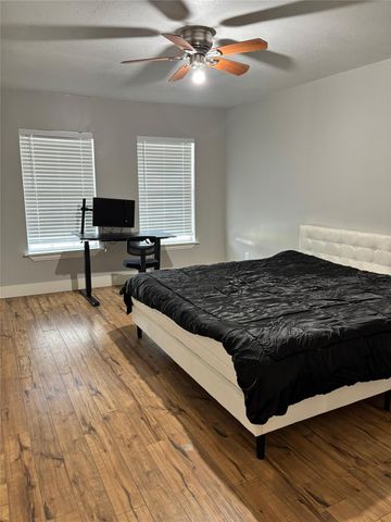 8137 Wetherby Lane, Houston, TX 77075