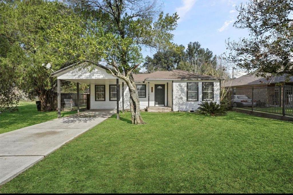 8137 Wetherby Lane, Houston, TX 77075