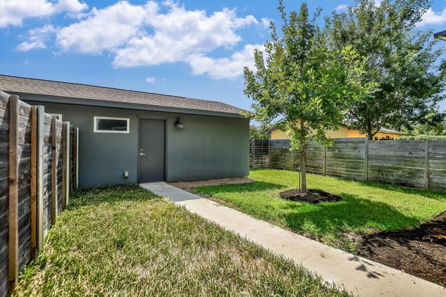 8717 Whitter DR B, Austin, TX 78747