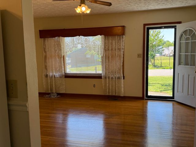 1513 E Irvine Street, Richmond, KY 40475