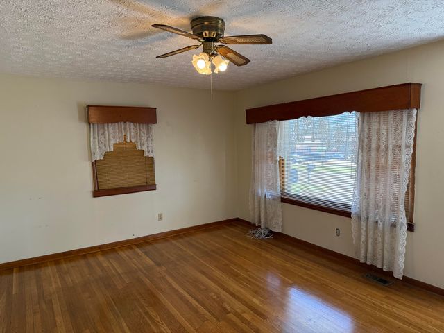 1513 E Irvine Street, Richmond, KY 40475
