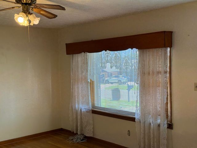 1513 E Irvine Street, Richmond, KY 40475