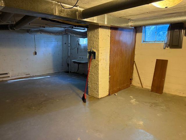 1513 E Irvine Street, Richmond, KY 40475