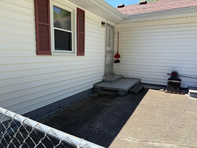 1513 E Irvine Street, Richmond, KY 40475