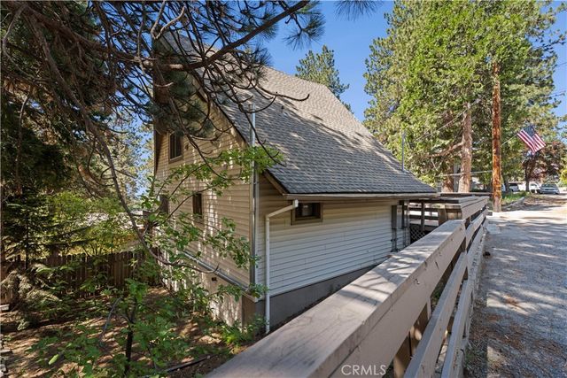 31041 Wild Oak, Running Springs, CA 92382