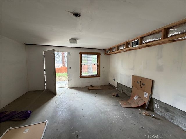 31041 Wild Oak, Running Springs, CA 92382