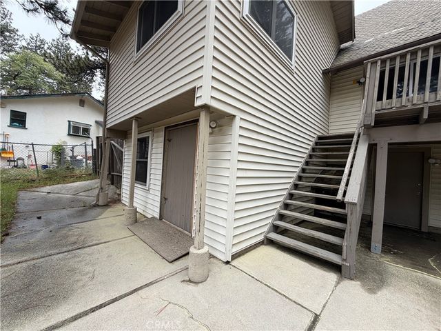 31041 Wild Oak, Running Springs, CA 92382