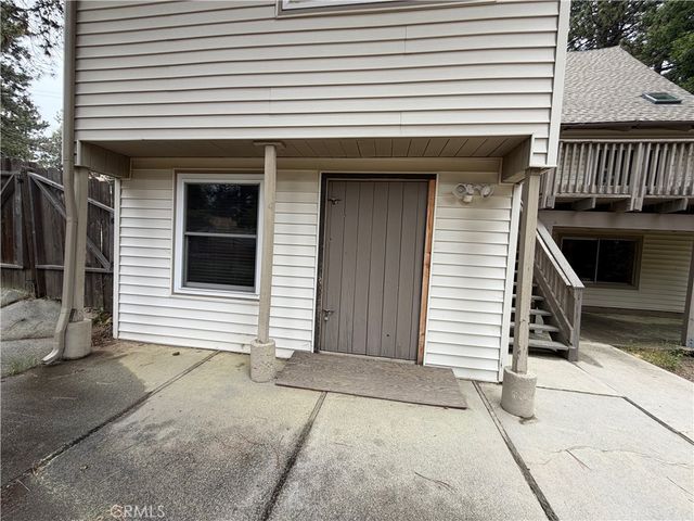 31041 Wild Oak, Running Springs, CA 92382