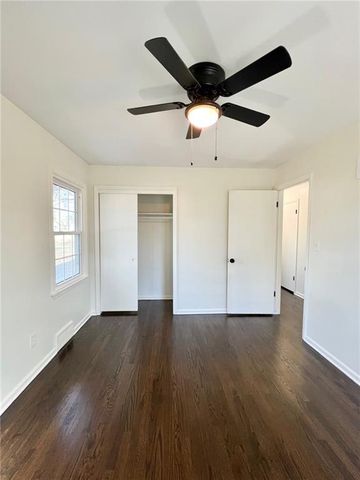 10806 W 96th Street, Overland Park, KS 66214