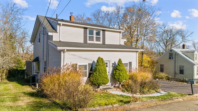 4 Bellview Road, Branford, CT 06405
