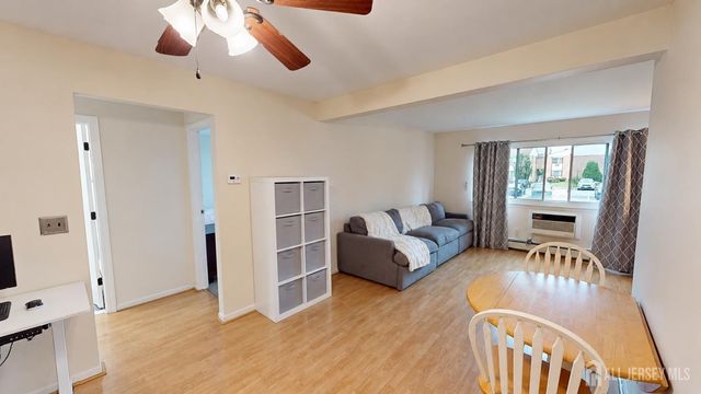 713 Cricket Lane, Woodbridge Proper, NJ 07095