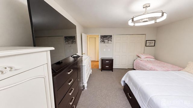 713 Cricket Lane, Woodbridge Proper, NJ 07095