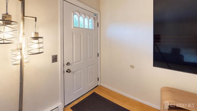713 Cricket Lane, Woodbridge Proper, NJ 07095