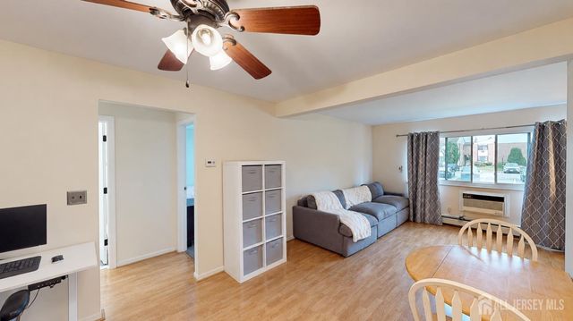 713 Cricket Lane, Woodbridge Proper, NJ 07095