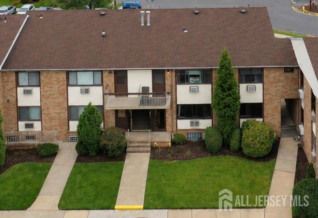 713 Cricket Lane, Woodbridge Proper, NJ 07095