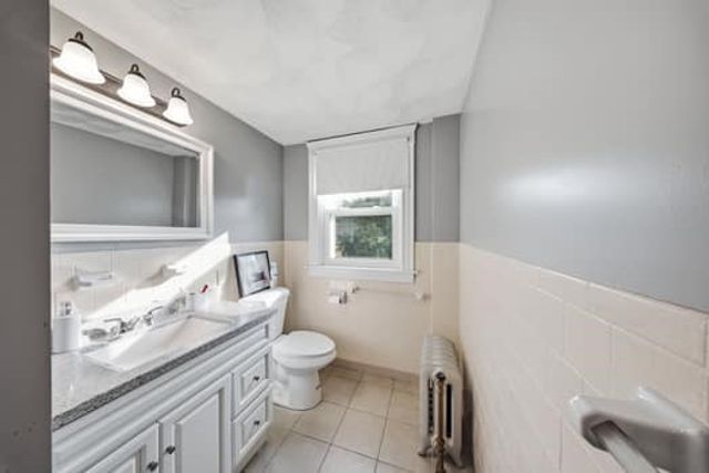 42 Riverview Avenue, Pawtucket, RI 02860