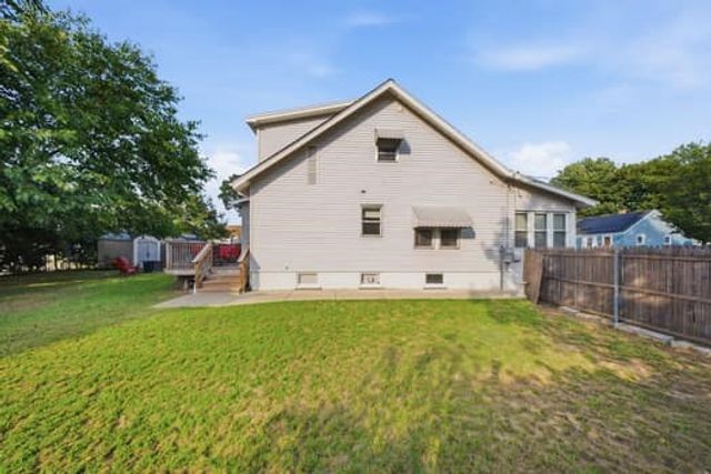 42 Riverview Avenue, Pawtucket, RI 02860