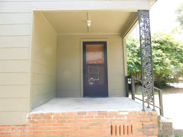 906 Biggs Street, Laurinburg, NC 28352