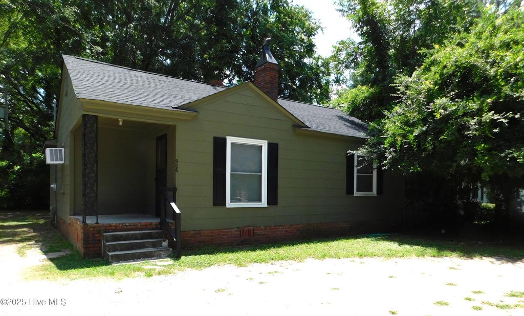 906 Biggs Street, Laurinburg, NC 28352