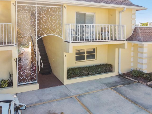 610 INDIAN ROCKS ROAD N 121, Belleair Bluffs, FL 33770