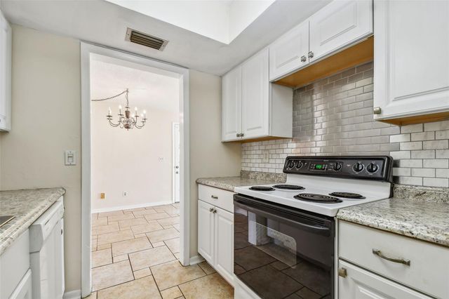 610 INDIAN ROCKS ROAD N 121, Belleair Bluffs, FL 33770