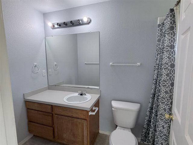142 Nuuanu LN, Bastrop, TX 78602