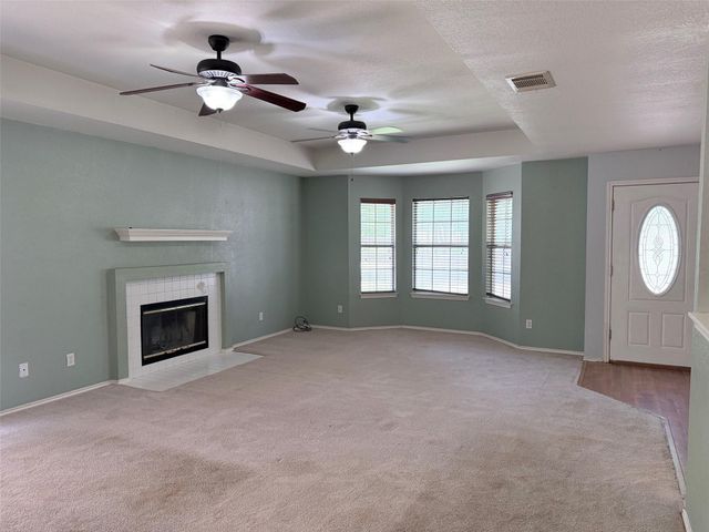 142 Nuuanu LN, Bastrop, TX 78602