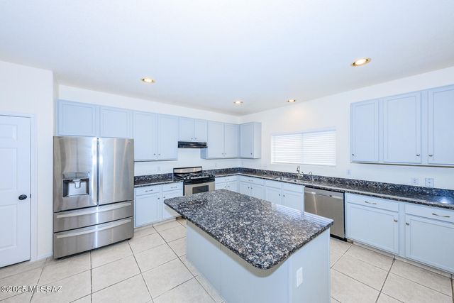 13564 E diablo creek Drive, Vail, AZ 85641