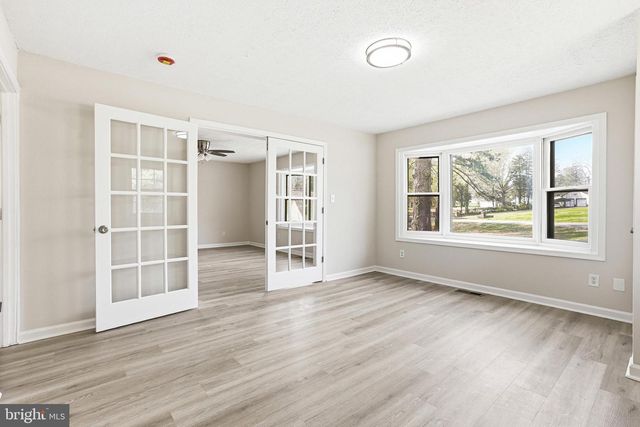 18246 WHITE PINE DR, Milford, VA 22514