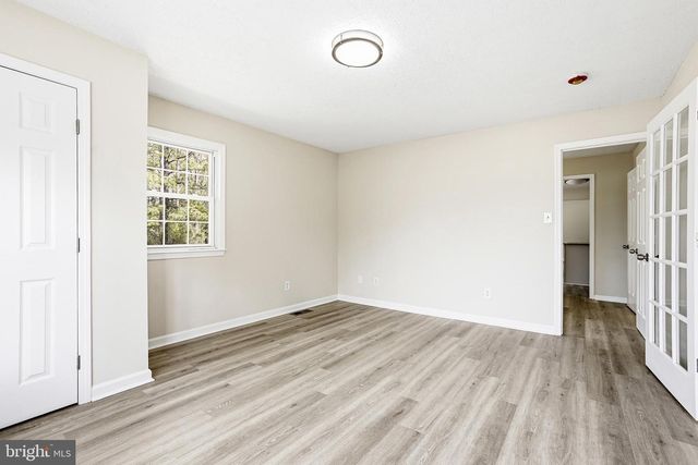 18246 WHITE PINE DR, Milford, VA 22514